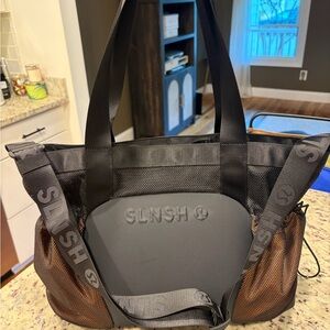 Lululemon SLNSH tote. Inside pocket.